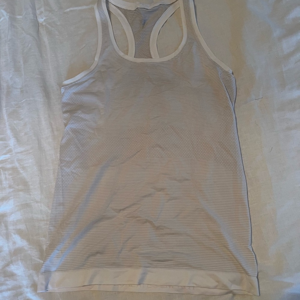 Lululemon Swiftly Tank sz 6
